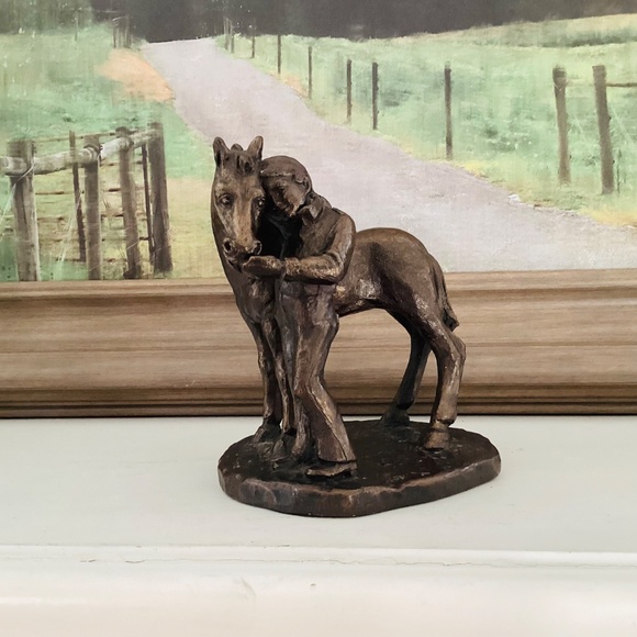 Vintage Austin Production Inc 1980 Girl Feeding Horse Sculpture Figurine Plaster - Picture 11 of 12